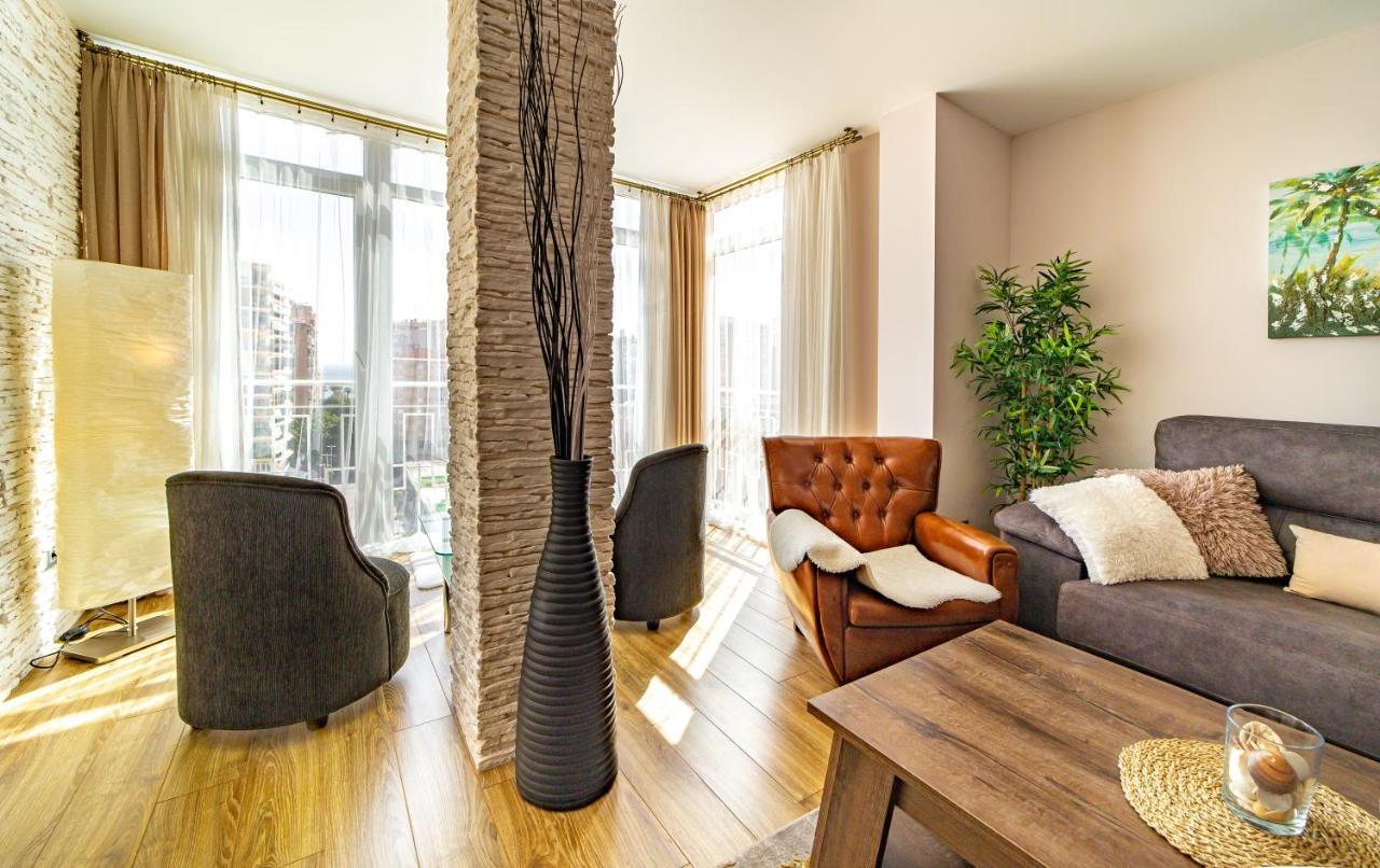 Perla De Malagueta Apartment มาลากา ภายนอก รูปภาพ