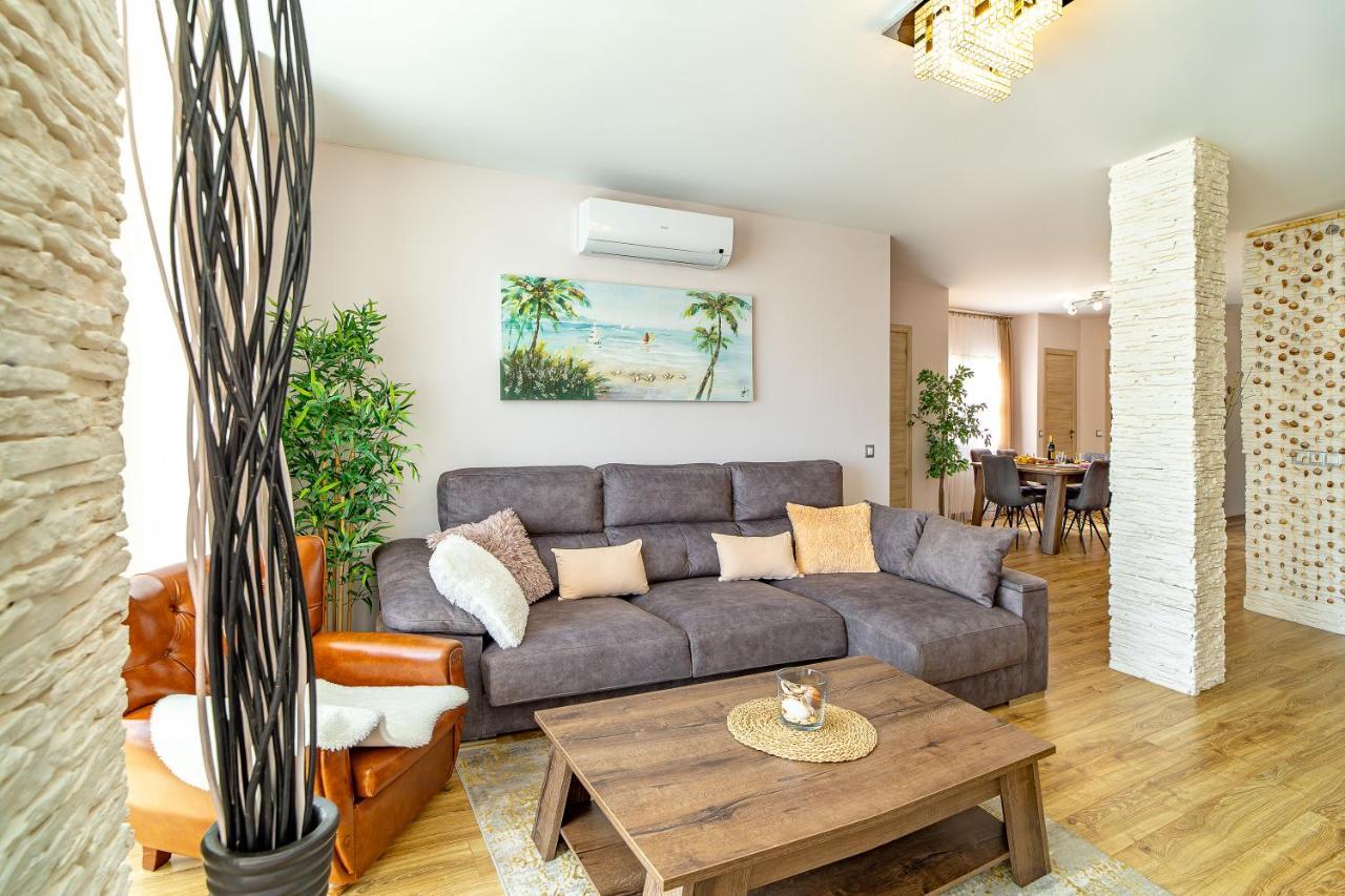 Perla De Malagueta Apartment มาลากา ภายนอก รูปภาพ