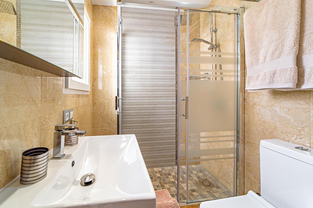 Perla De Malagueta Apartment มาลากา ภายนอก รูปภาพ