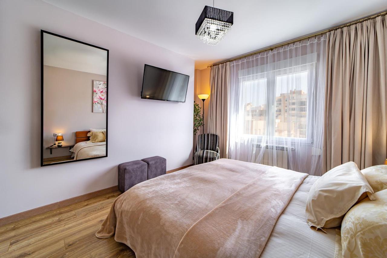 Perla De Malagueta Apartment มาลากา ภายนอก รูปภาพ