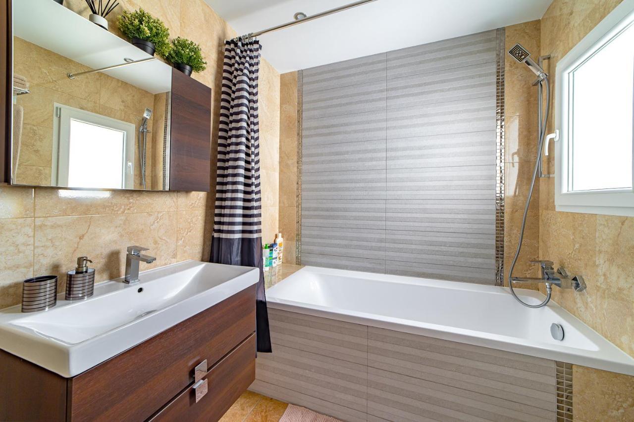 Perla De Malagueta Apartment มาลากา ภายนอก รูปภาพ