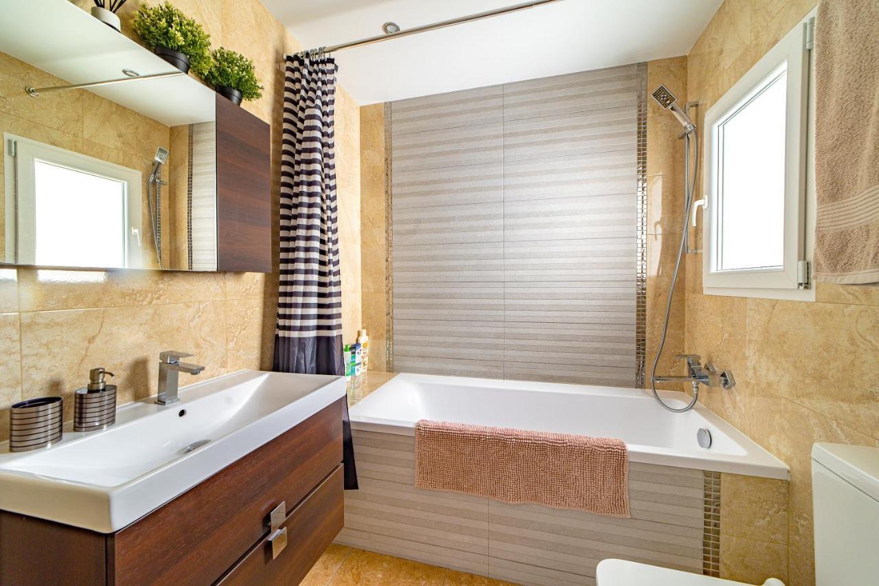 Perla De Malagueta Apartment มาลากา ภายนอก รูปภาพ