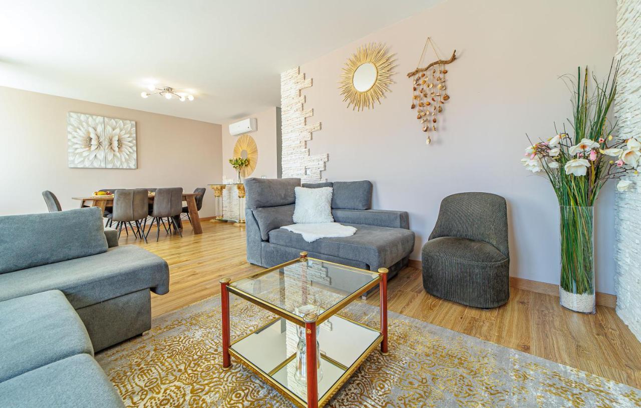 Perla De Malagueta Apartment มาลากา ภายนอก รูปภาพ